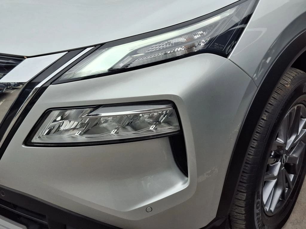 Nissan X-Trail 4x2 7p Cvt 2.5 año 2024