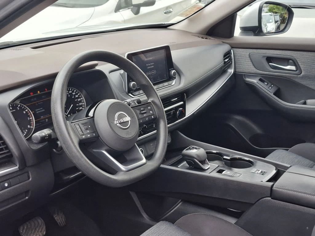 Nissan X-Trail 4x2 7p Cvt 2.5 año 2024