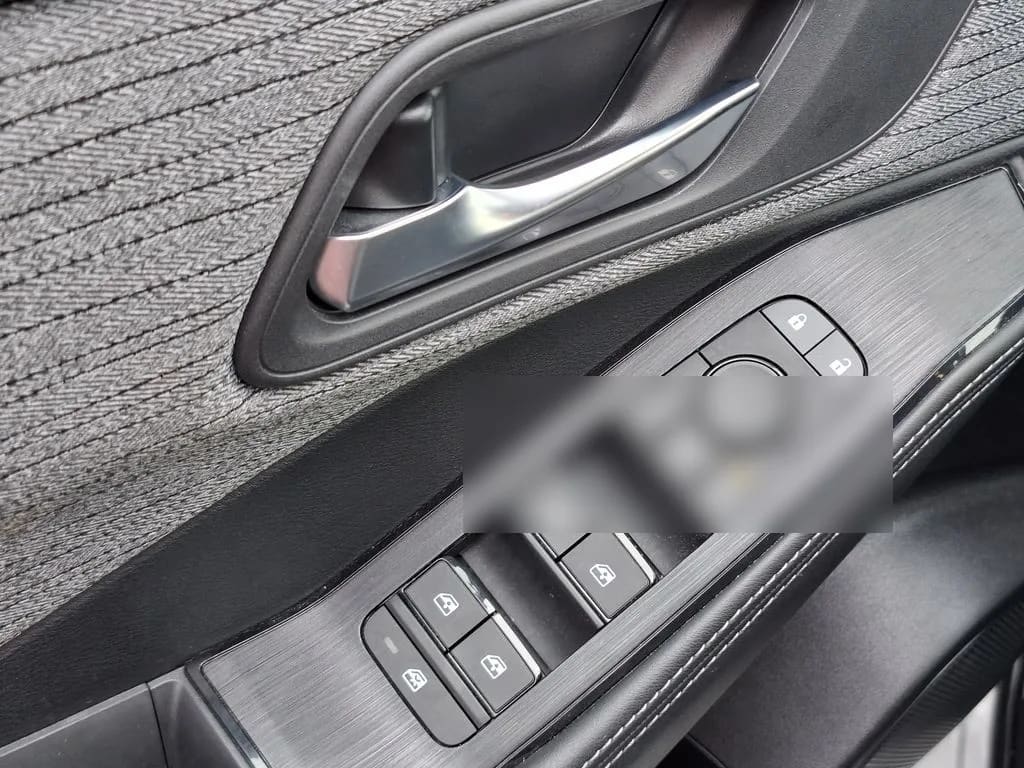 Nissan X-Trail 4x2 7p Cvt 2.5 año 2024