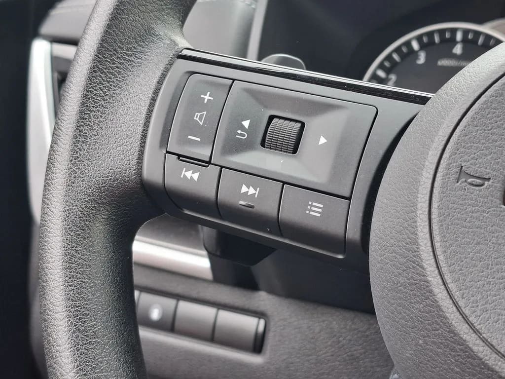 Nissan X-Trail 4x2 7p Cvt 2.5 año 2024