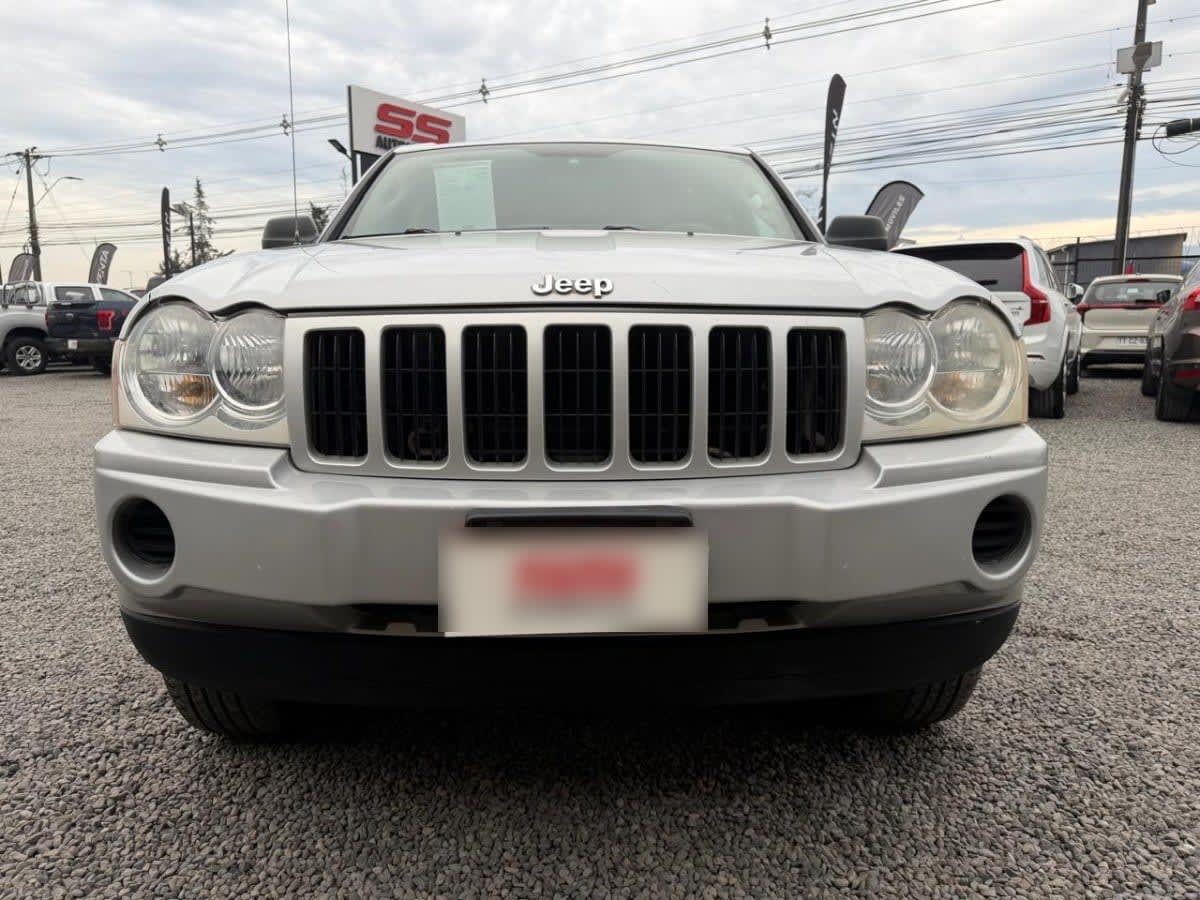 Jeep Grand Cherokee Laredo 3.7 4x4 año 2006