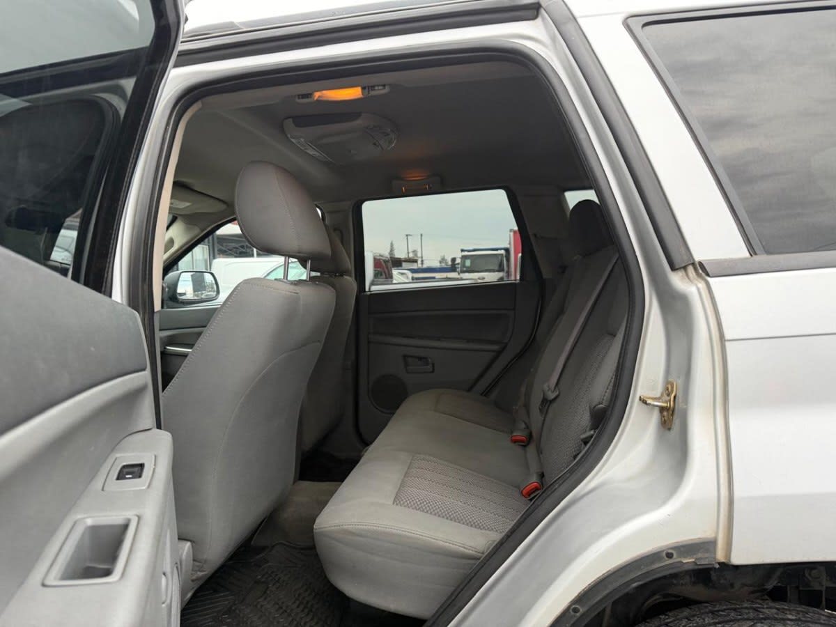 Jeep Grand Cherokee Laredo 3.7 4x4 año 2006