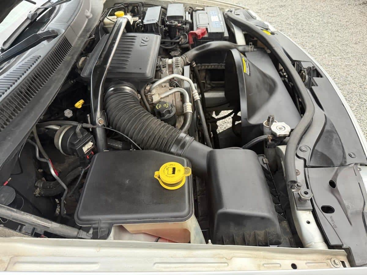 Jeep Grand Cherokee Laredo 3.7 4x4 año 2006