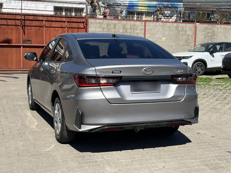 Toyota Yaris 1.5l I Mt año 2025