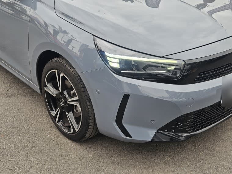 Opel Corsa 1.2 Gs Line At año 2025