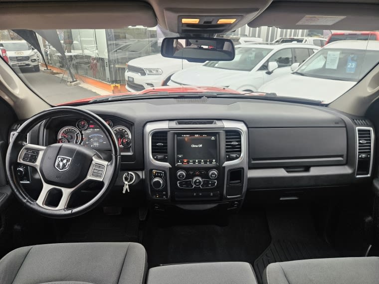 Ram 1500 3.6 Crew Cab Slt At 4x4 año 2023