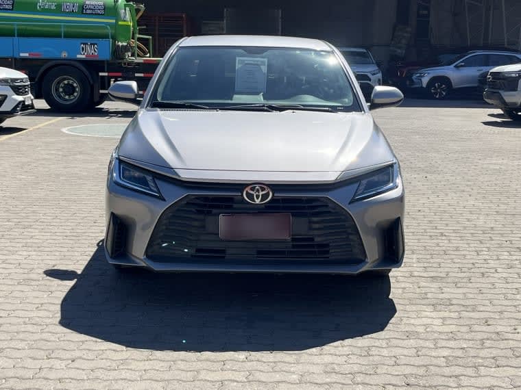 Toyota Yaris 1.5l I Mt año 2025