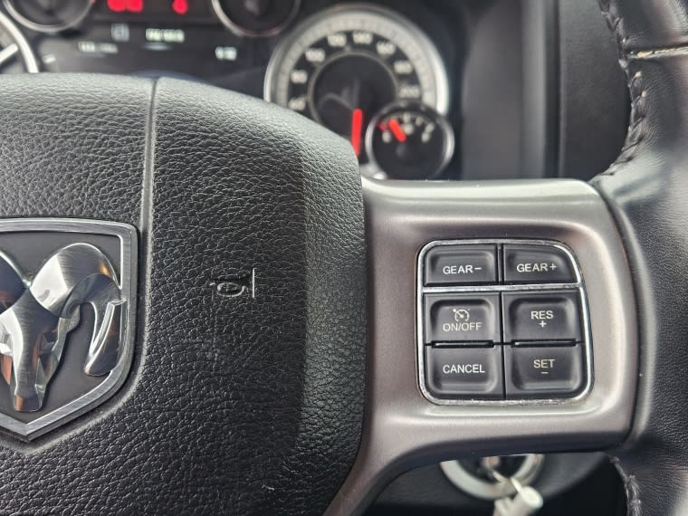 Ram 1500 3.6 Crew Cab Slt At 4x4 año 2023