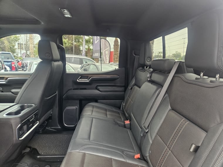 Chevrolet Silverado 3.0td Hc At 4wd año 2023