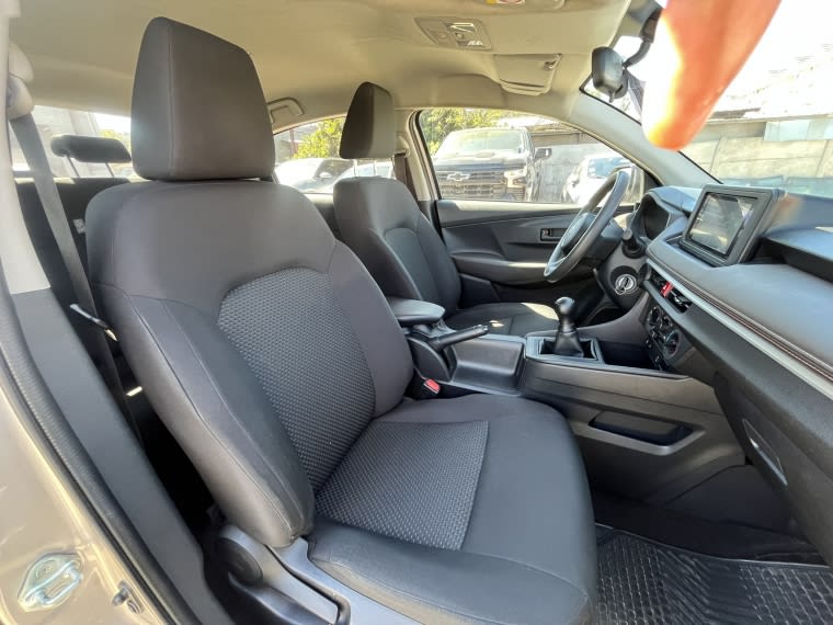 Toyota Yaris 1.5l I Mt año 2025