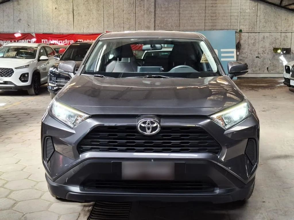 Toyota Rav4 2.0 Le Mt año 2024