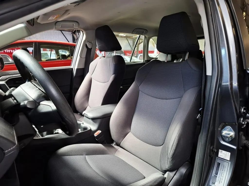 Toyota Rav4 2.0 Le Mt año 2024