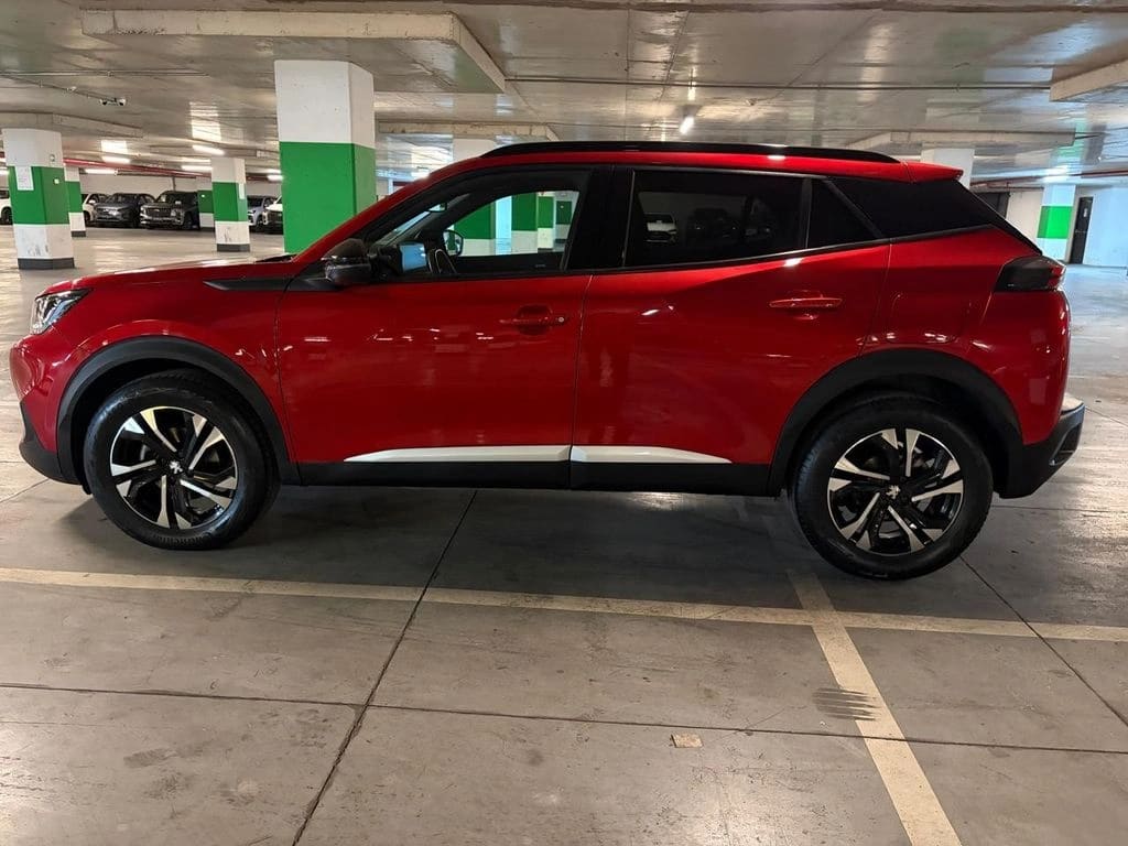 Peugeot 2008 Allure Pack 130 Eat8 1.2 Aut año 2023