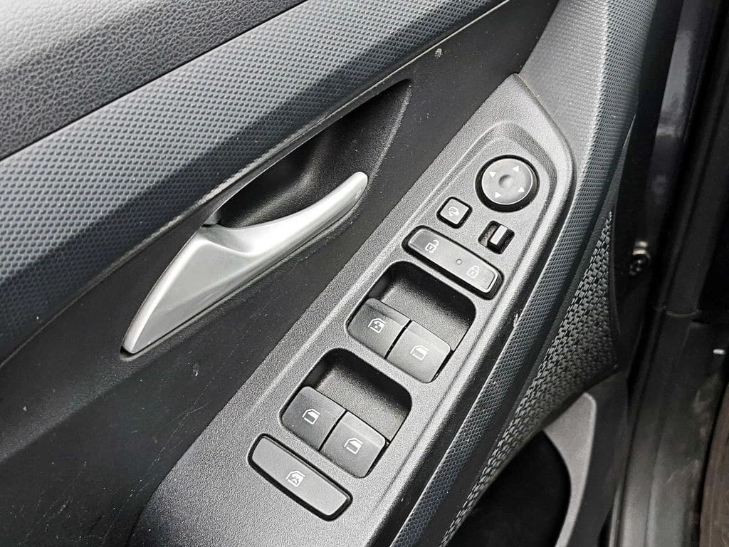 Hyundai Creta 1.5 Plus 4x2 Cvt At 5p año 2024