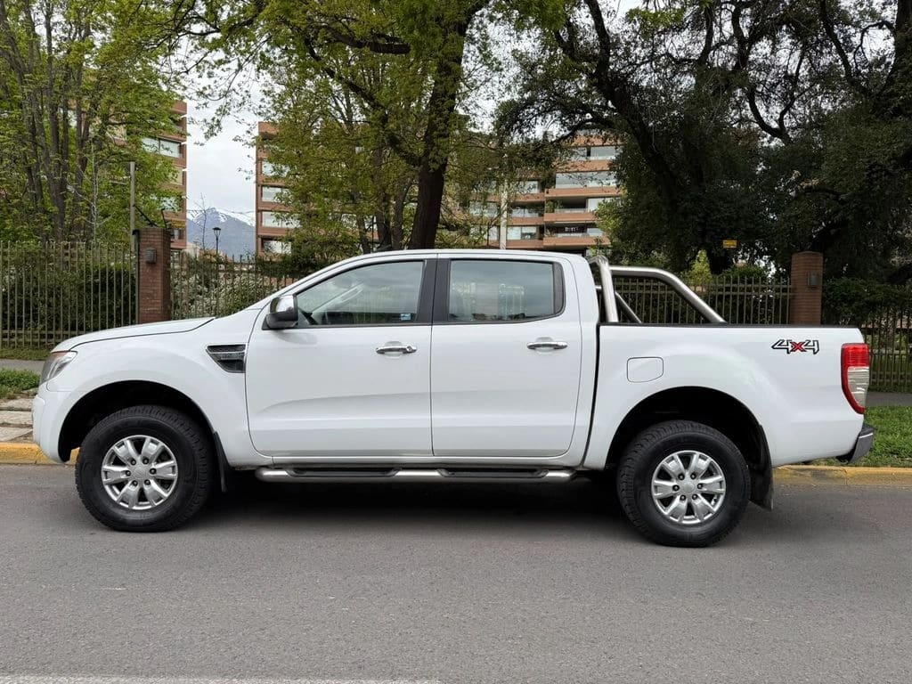Ford Ranger Xlt 3.2 Dcab 4x4 Mec año 2015