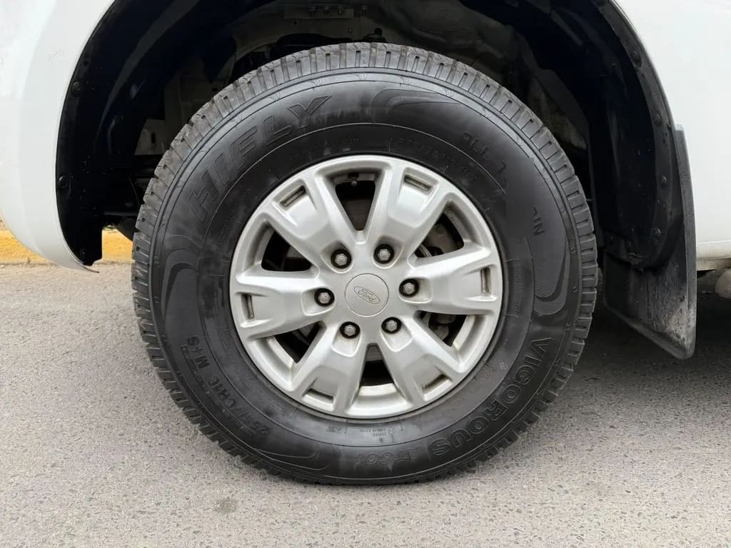 Ford Ranger Xlt 3.2 Dcab 4x4 Mec año 2015