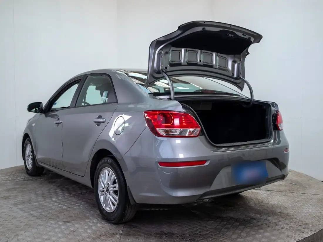 Kia Soluto 1.4 Lx Ac Mt año 2024