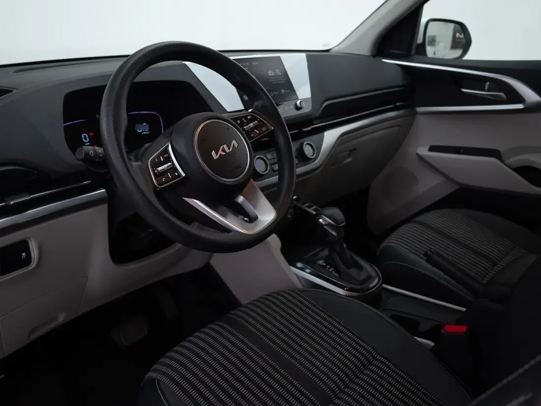 Kia Carens 1.5 T Ex At año 2025