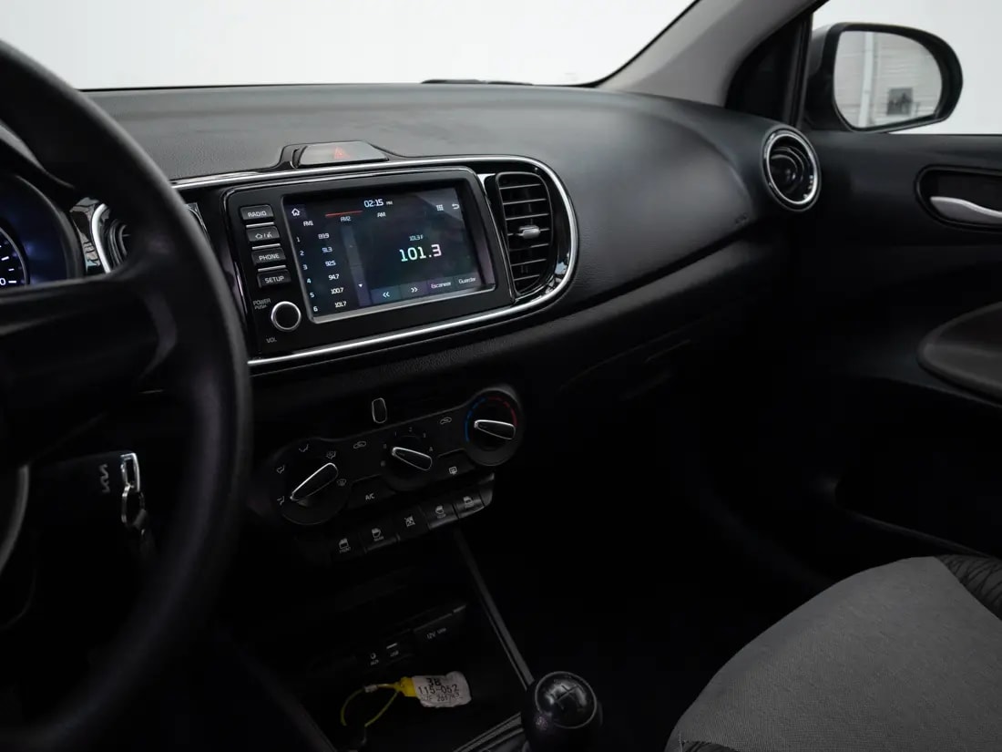 Kia Soluto 1.4 Lx Ac Mt año 2024