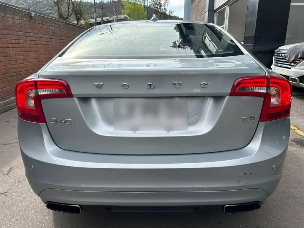 Volvo S60 T3 Comfort At año 2019