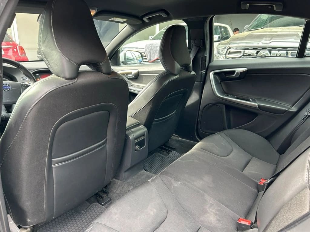 Volvo S60 T3 Comfort At año 2019