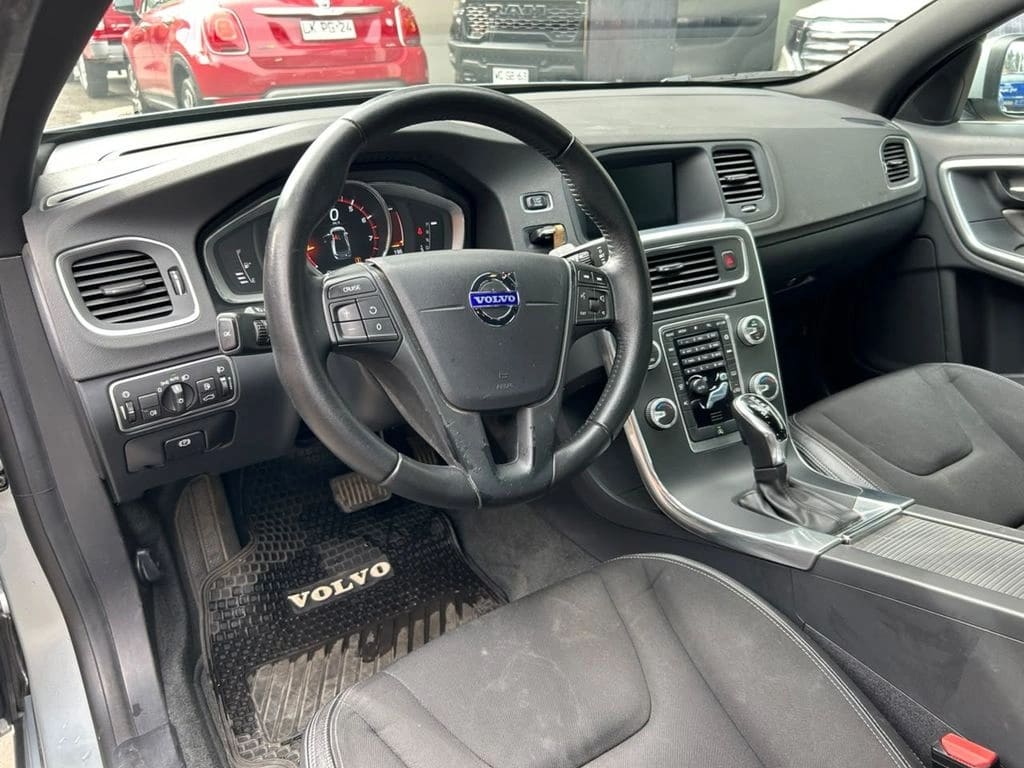 Volvo S60 T3 Comfort At año 2019
