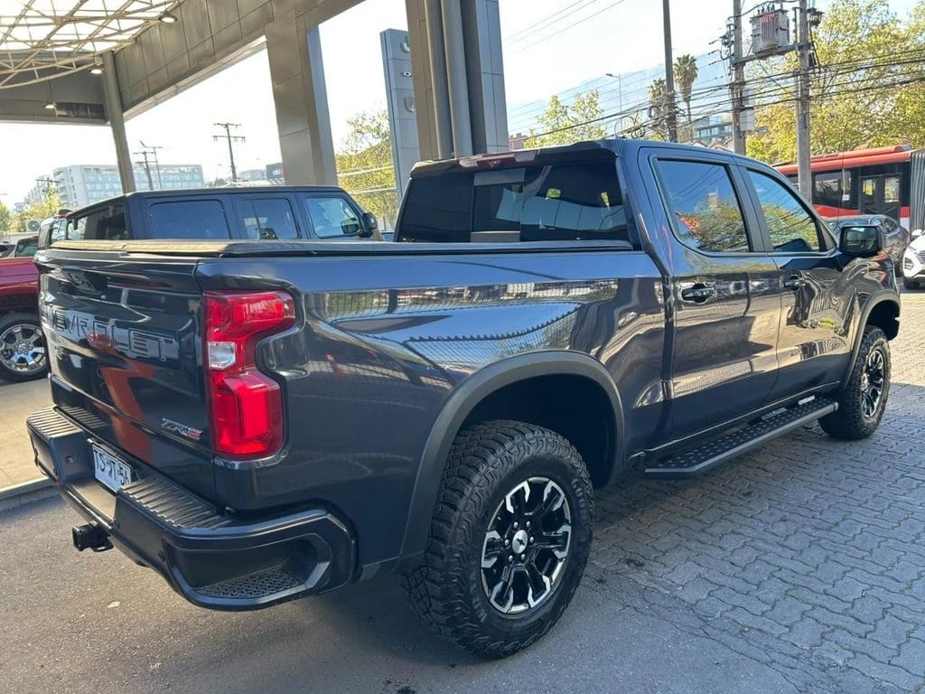 Chevrolet Silverado Zr2 6.2 4x4 At año 2025