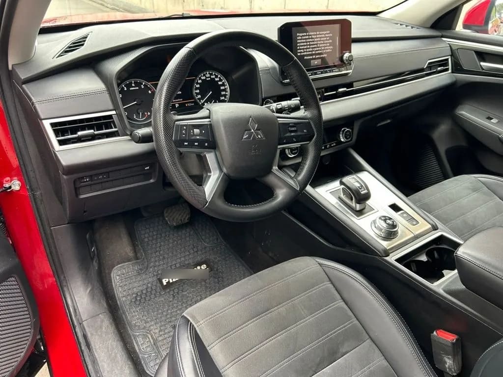 Mitsubishi Outlander Glx 2.5 Aut año 2024