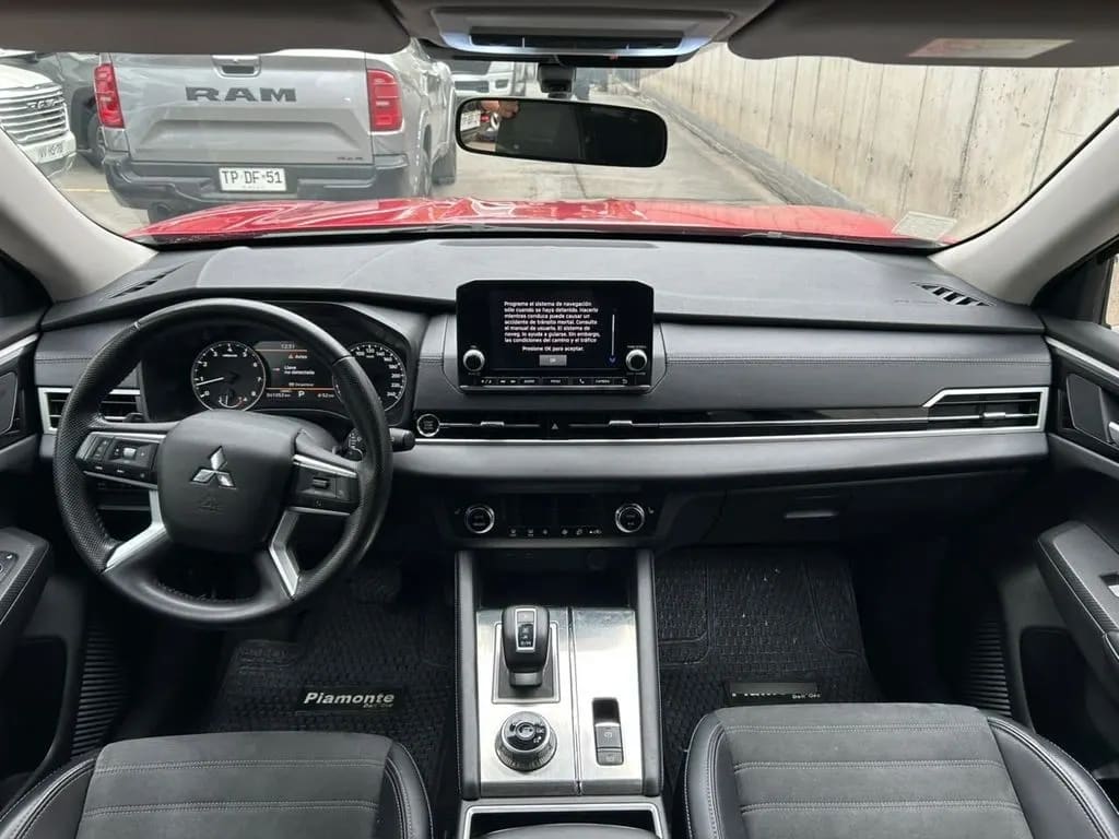Mitsubishi Outlander Glx 2.5 Aut año 2024