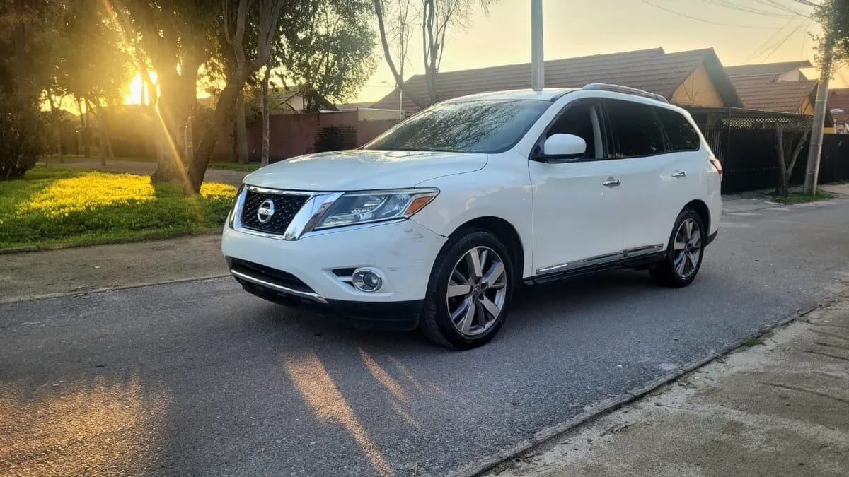Nissan Pathfinder 3.5 Exclusive Cvt At 4x4 año 2015