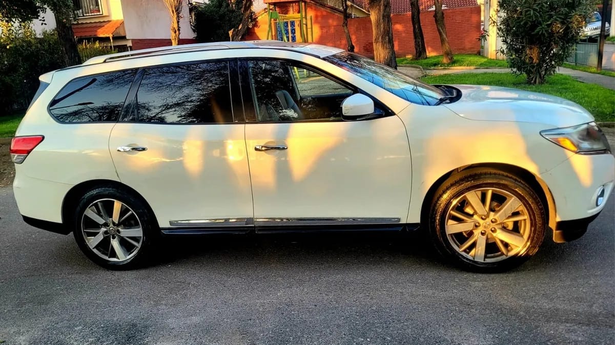 Nissan Pathfinder 3.5 Exclusive Cvt At 4x4 año 2015
