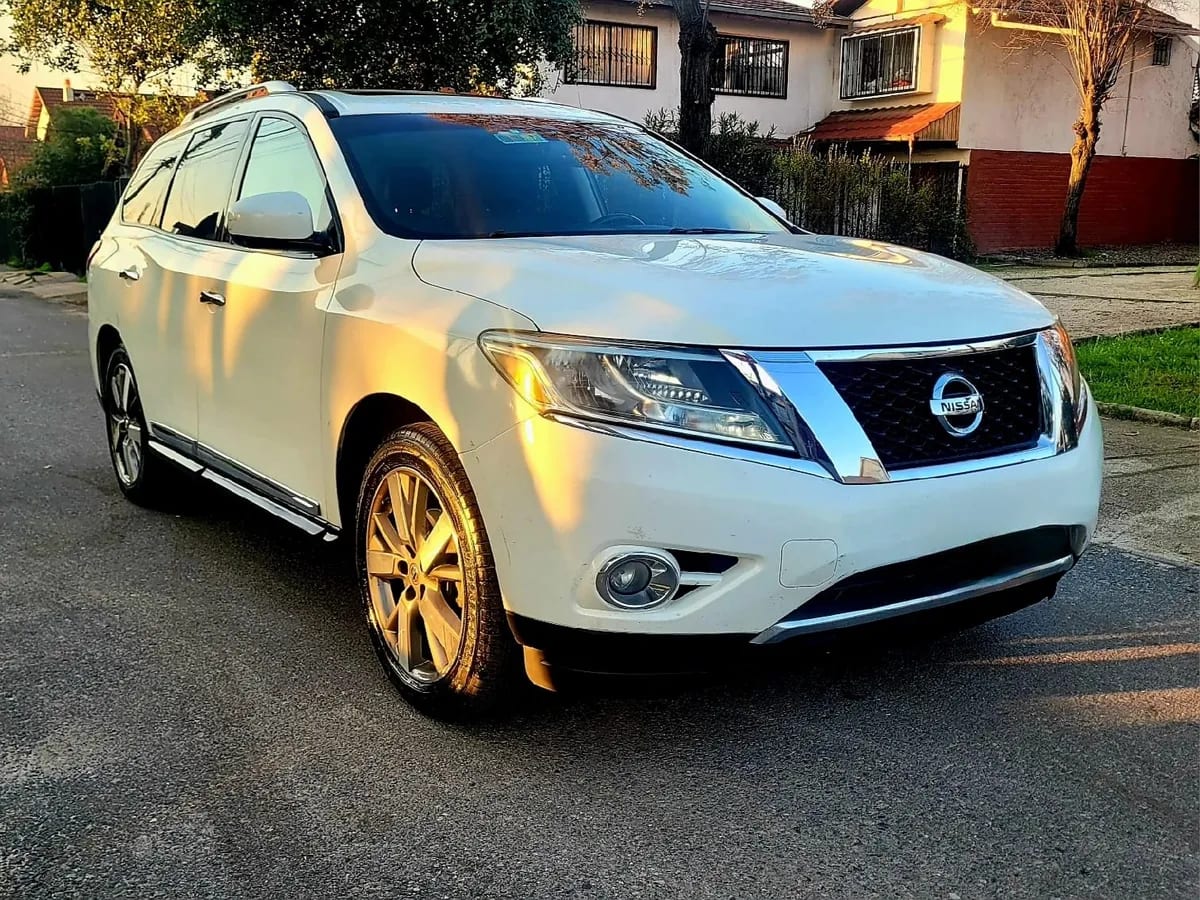 Nissan Pathfinder 3.5 Exclusive Cvt At 4x4 año 2015