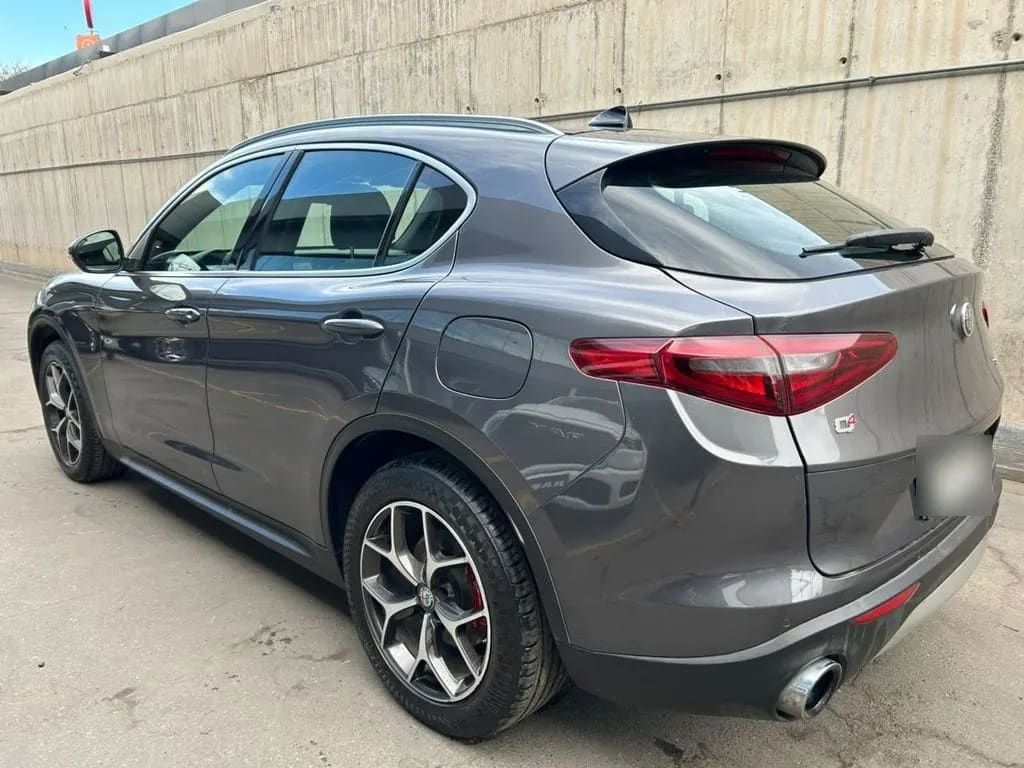 Alfa Romeo Stelvio 2.0 Super 280 Cv 4x4 At 5p año 2020