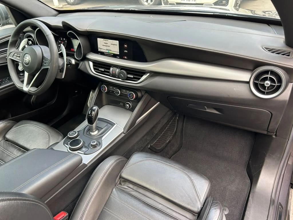 Alfa Romeo Stelvio 2.0 Super 280 Cv 4x4 At 5p año 2020