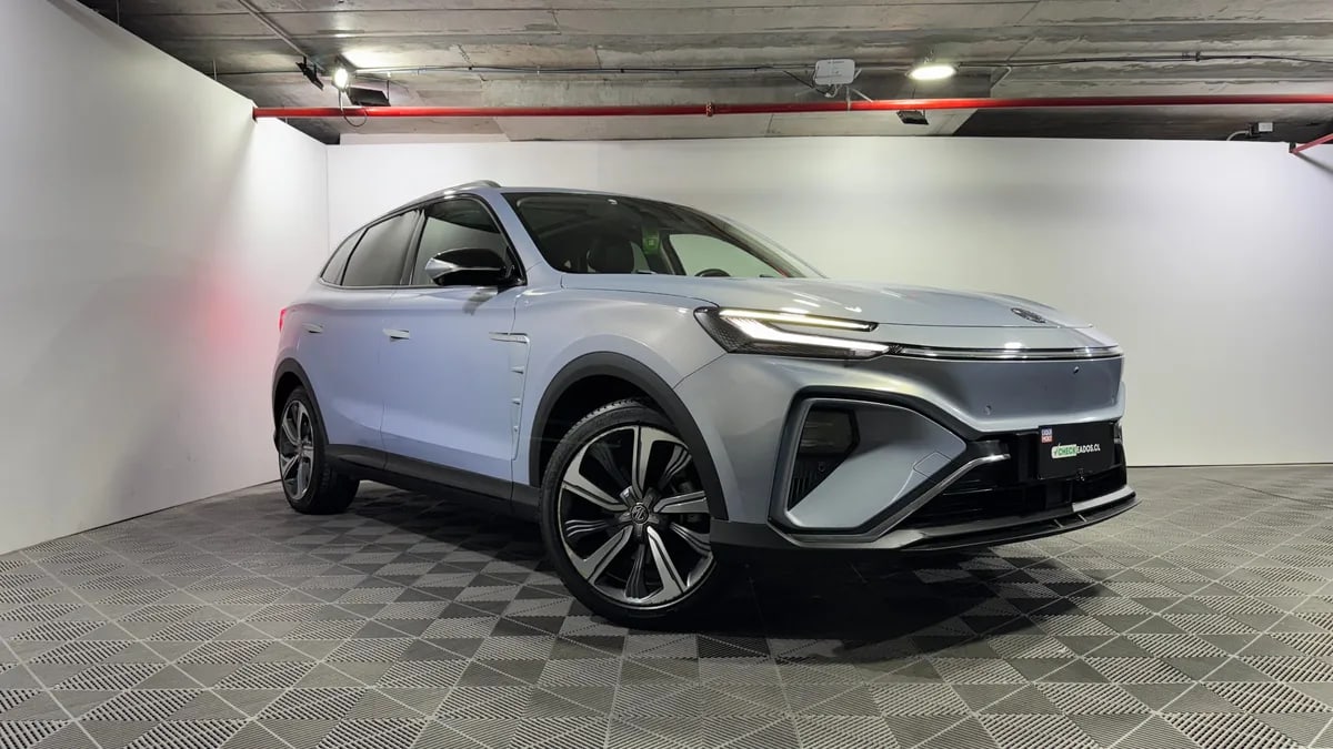 MG Marvel R 0.0 Dlx At Electrico año 2024
