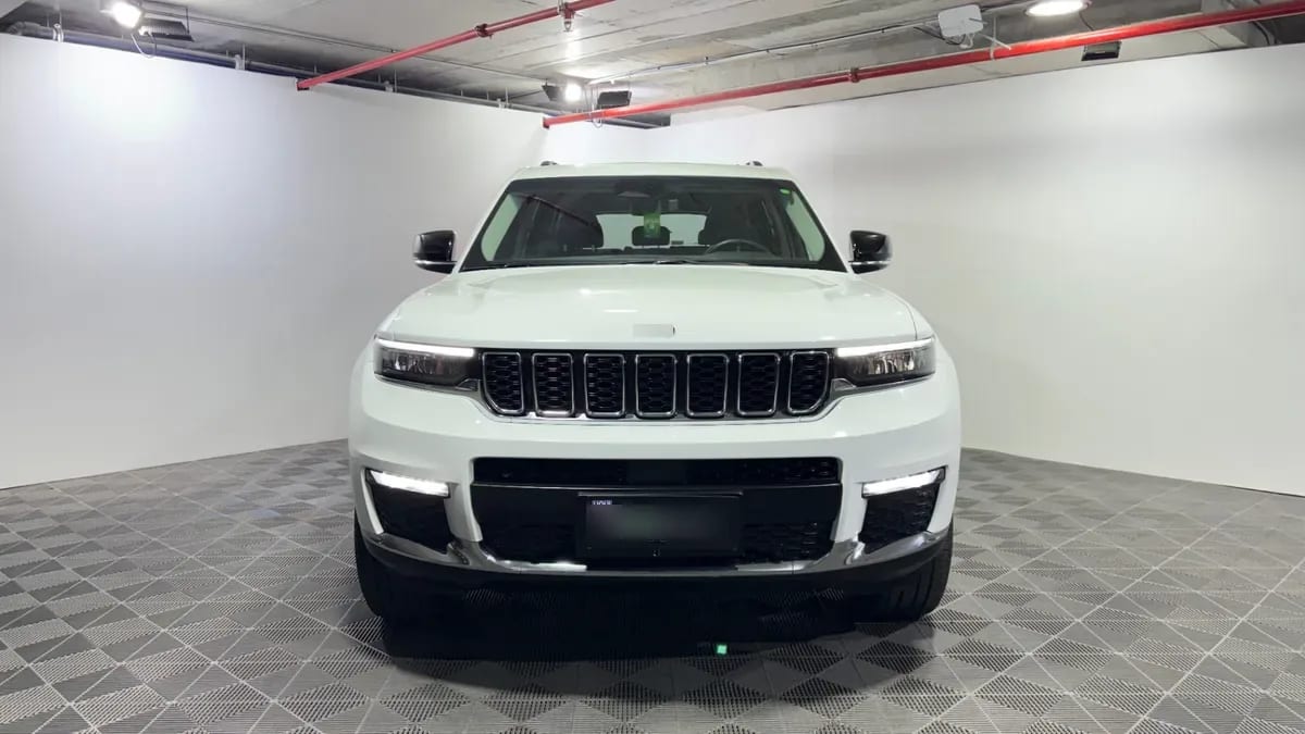Jeep Grand Cherokee 3.6 Limited L At 4x4 año 2023