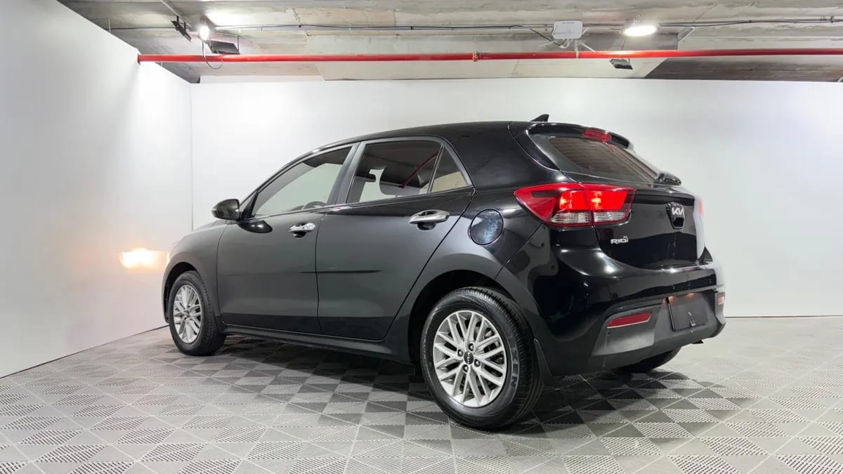 Kia Rio 5 1.4 Ex Full Mt año 2023