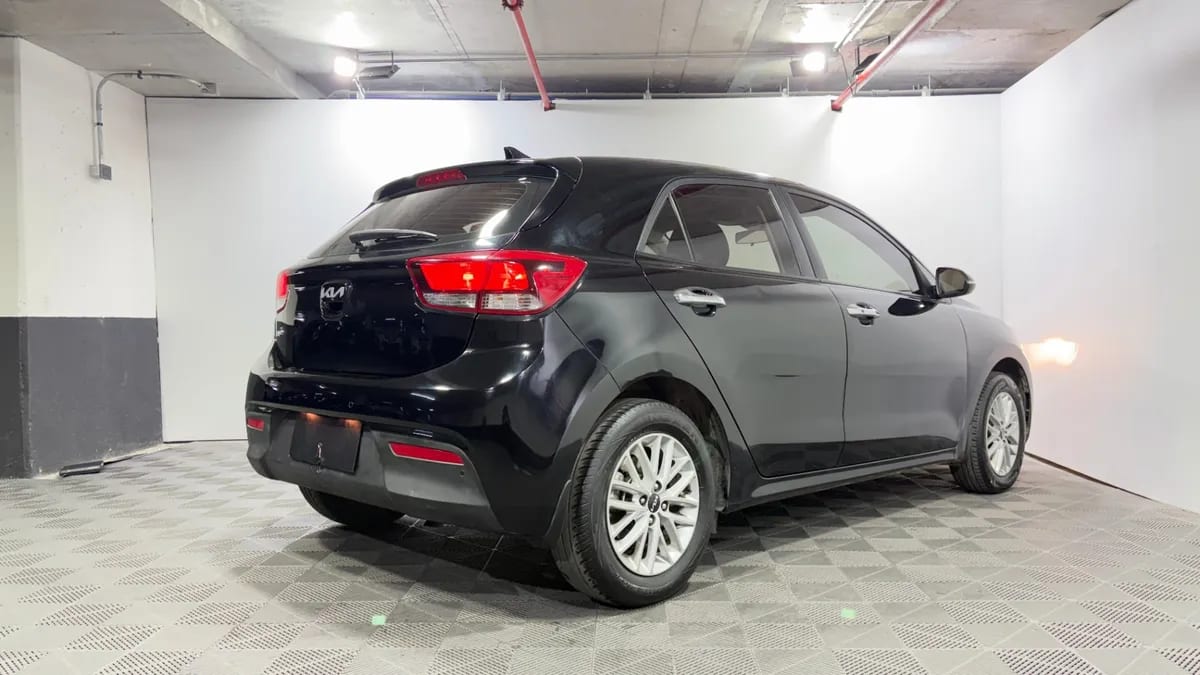 Kia Rio 5 1.4 Ex Full Mt año 2023