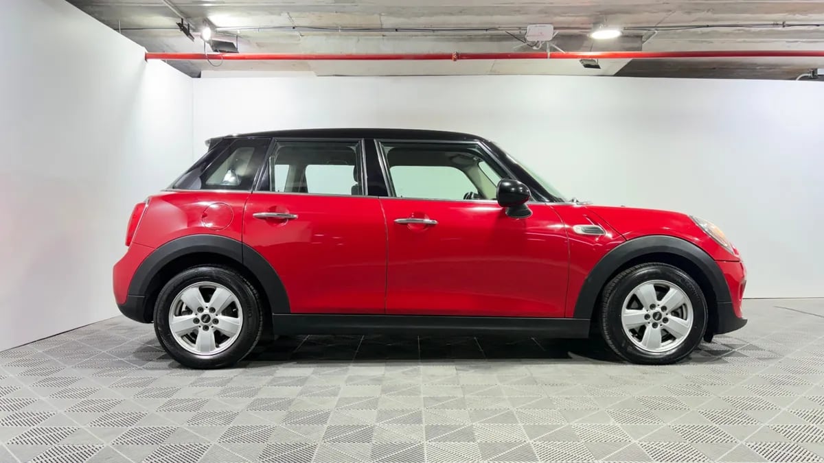 Mini Cooper 1.5 F55 Classic Mt año 2019