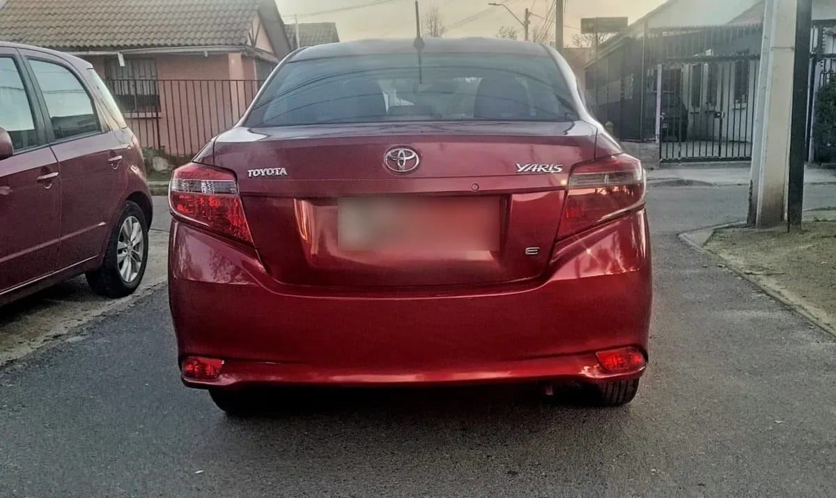TOYOTA YARIS 1.5 Sedan Xli Mt año 2017