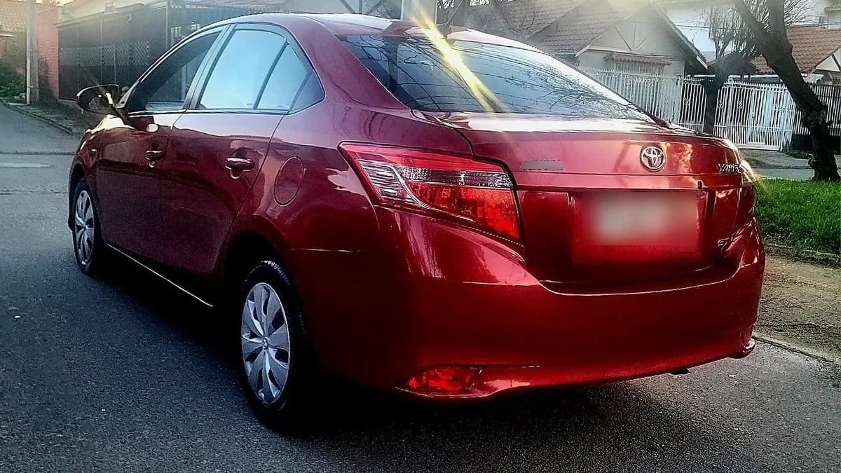 TOYOTA YARIS 1.5 Sedan Xli Mt año 2017