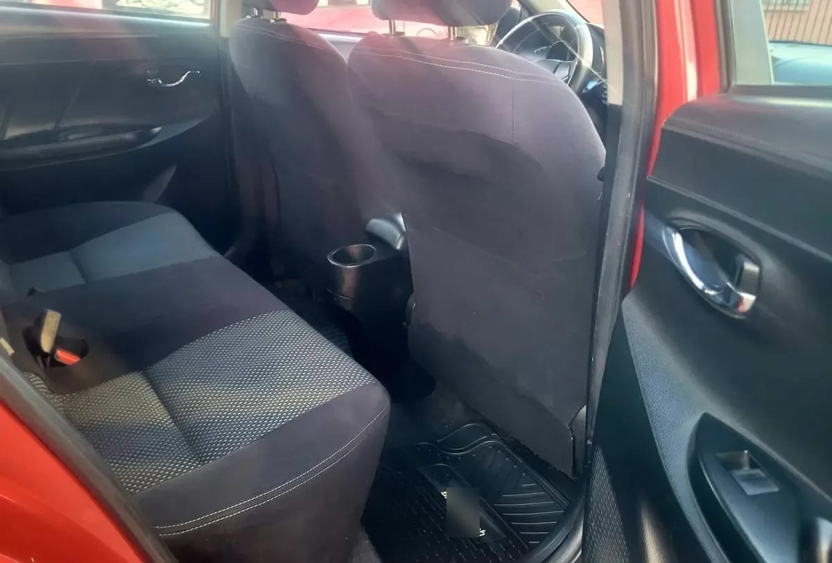 TOYOTA YARIS 1.5 Sedan Xli Mt año 2017