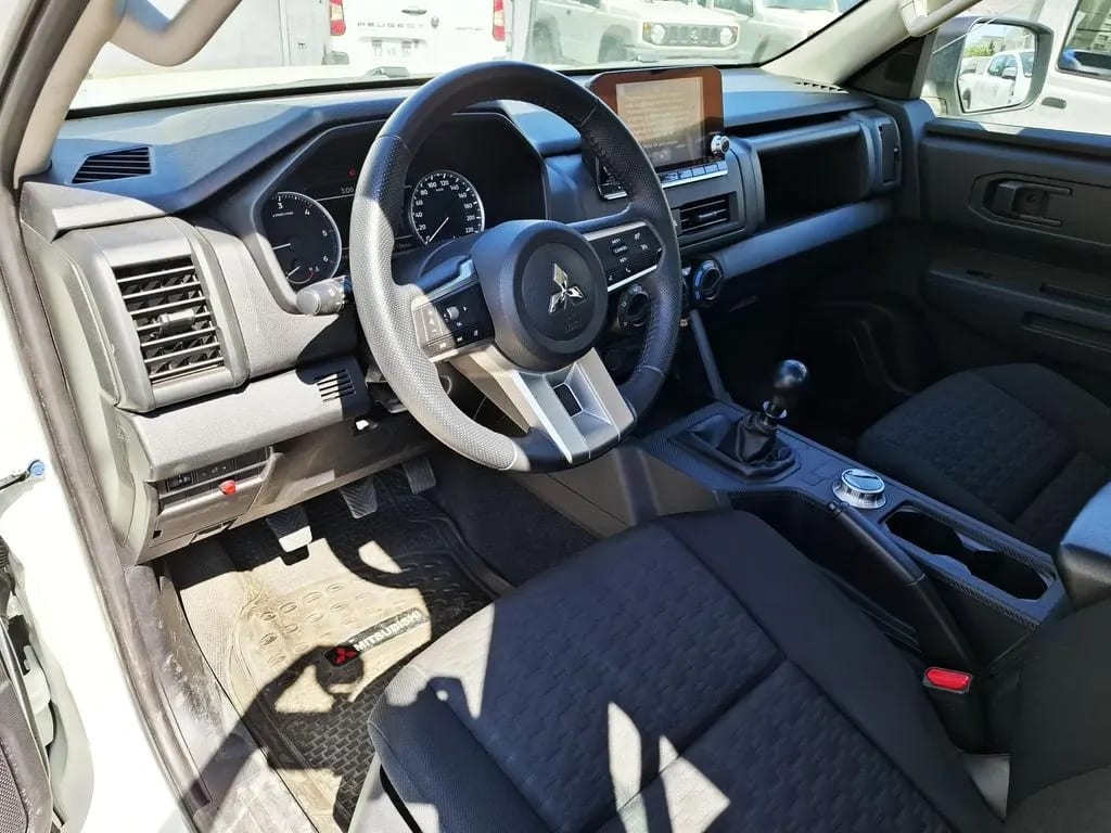 Mitsubishi L200 Katana Xrt 4x4 Mt año 2024