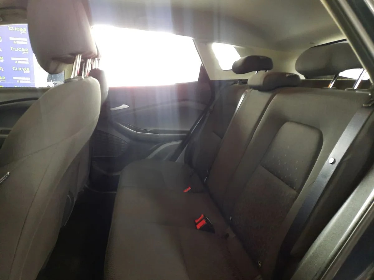 Chevrolet Tracker 1.2t Ls R 4x2 Mt 5p año 2024