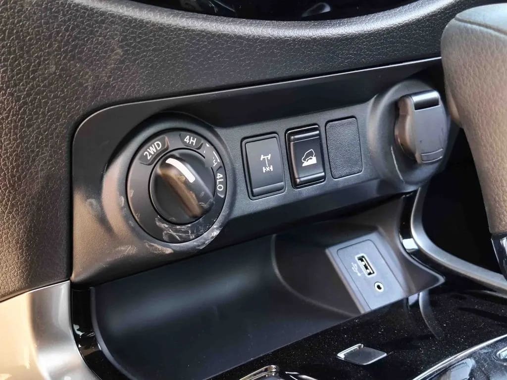 Nissan Navara Xe 4x4 2.3 At año 2023