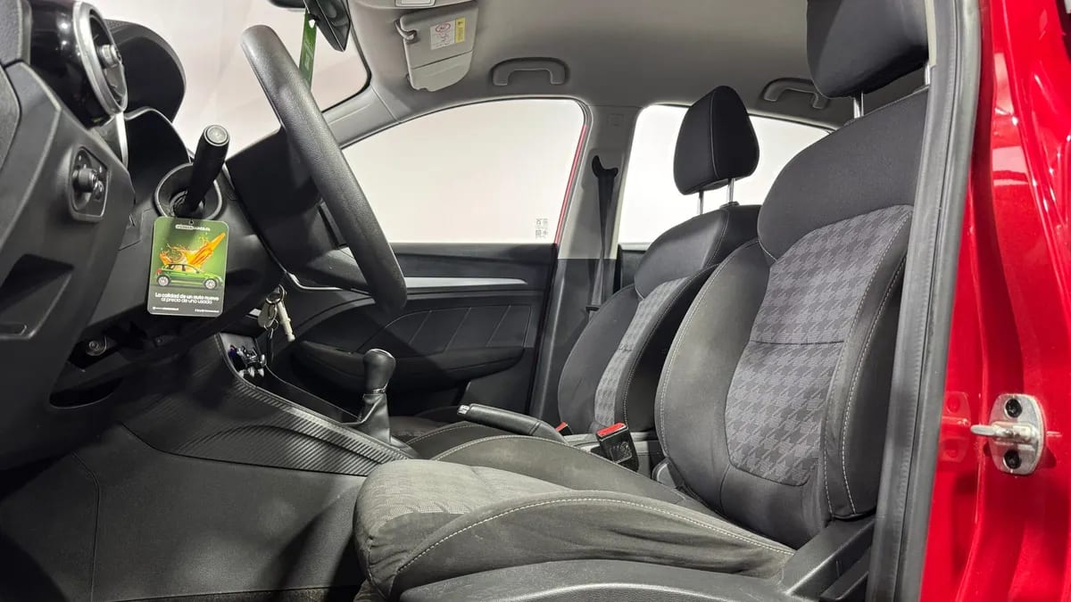 MG Zs 1.5 Std Mt año 2023