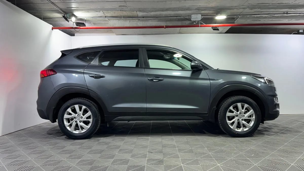 Hyundai Tucson 2.0 Gl 4x2 Mt año 2019