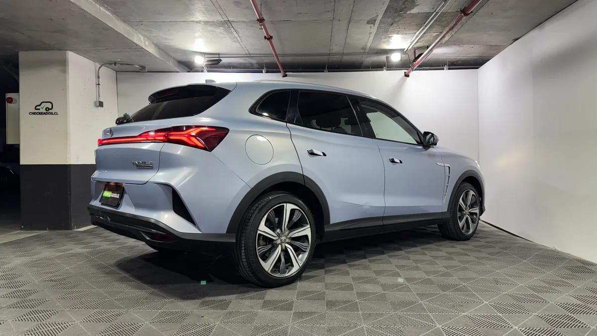 MG Marvel R 0.0 Dlx At Electrico año 2024