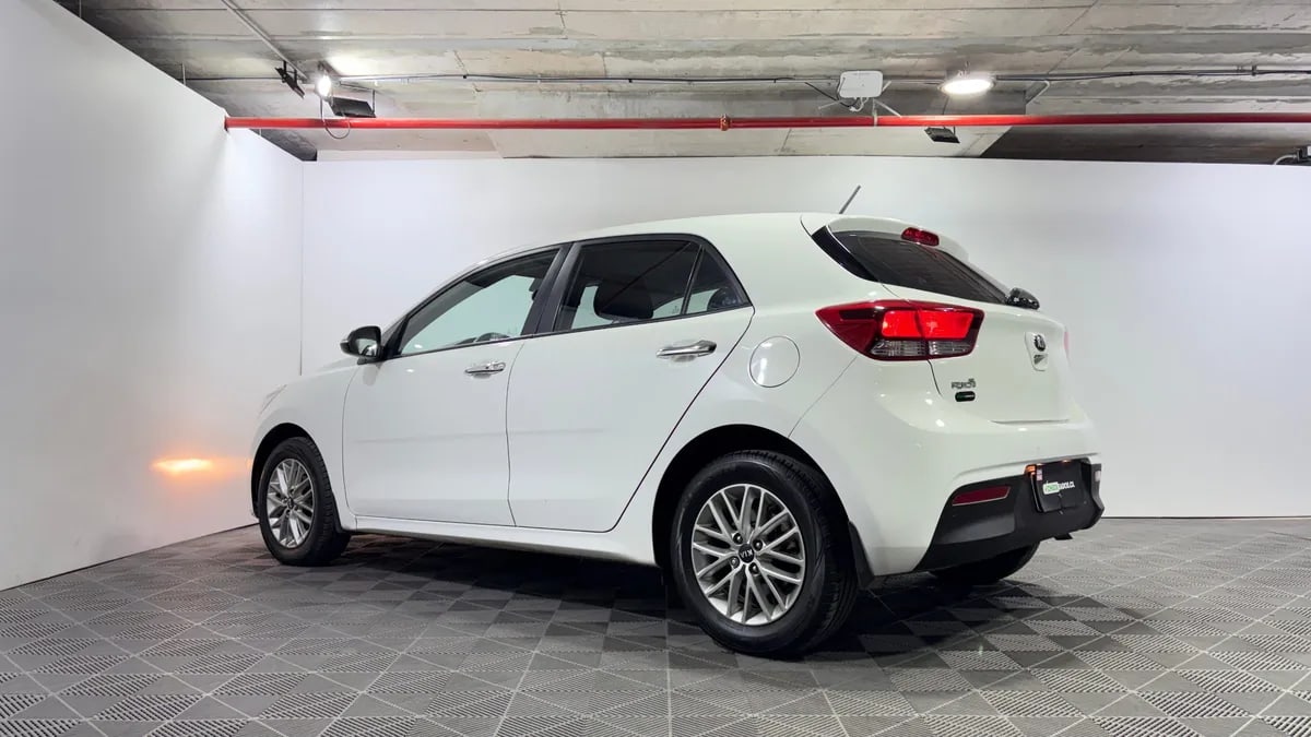 Kia Rio 5 1.4 Ex Full At año 2022