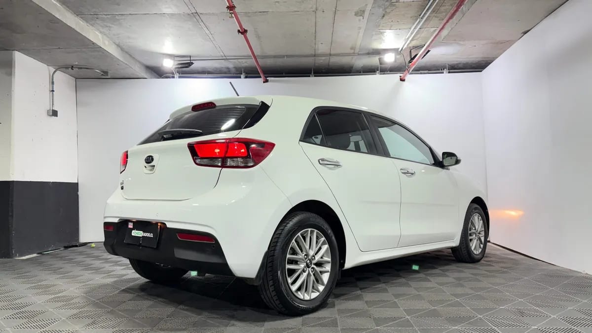 Kia Rio 5 1.4 Ex Full At año 2022
